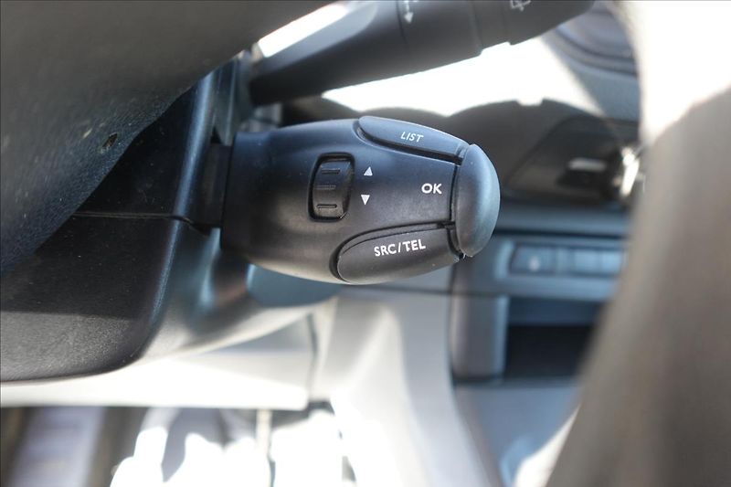 Citroën Jumpy 2,0 HDI  8 MÍST L3H1 KLIMA - fotka 30 z 37