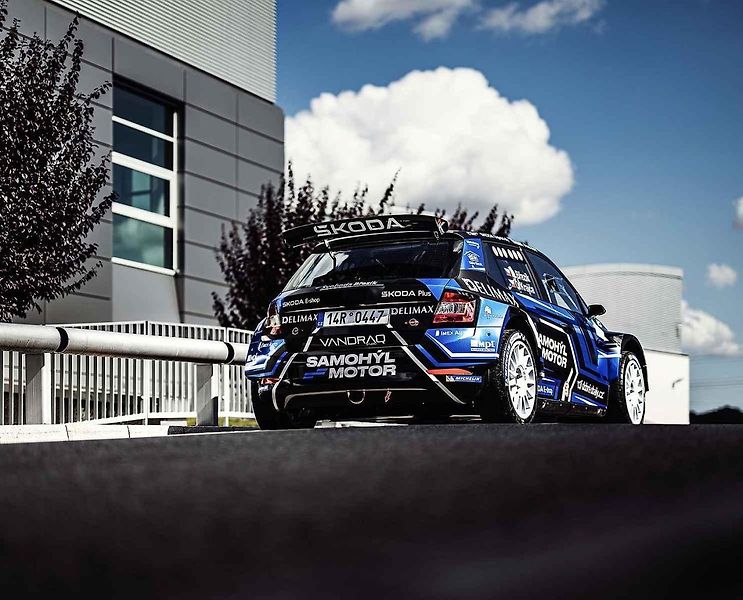 Adam Březík a Škoda Fabia Rally2 evo.