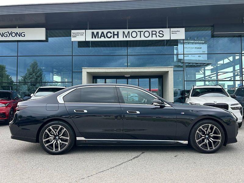 BMW Ostatní i7 xDrive 60 TV TOP 2025 - fotka 8 z 44