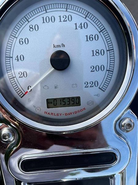 Harley-Davidson FXDC Dyna Super Glide Custom (2010) - fotka 14 z 14