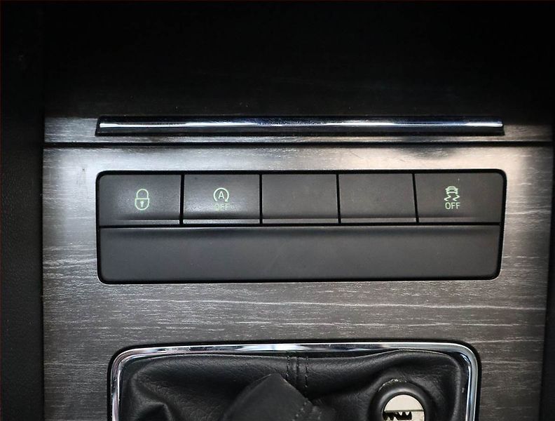 Škoda Octavia (2015) Scout 2.0 TDI, 4X4, Xenony - fotka 13 z 18