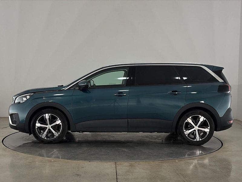 Peugeot 5008 Active, 7 míst - fotka 3 z 56