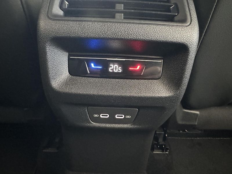 Volkswagen Tiguan (2024) 2,0TSI R DSG 4M TAŽNÉ LED ACC - fotka 27 z 43