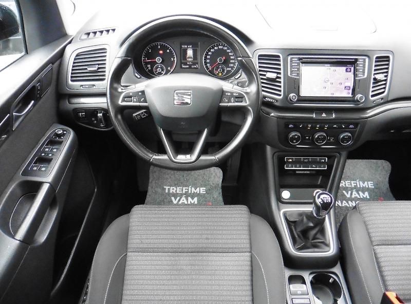 Seat Alhambra 2.0 TDi Xcellence Navi 7.mist. - fotka 14 z 19