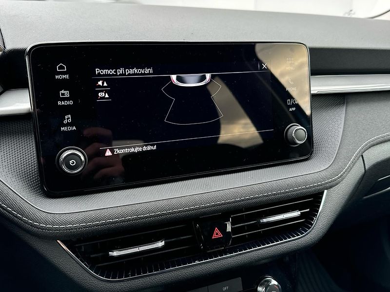 Škoda Fabia selection 1,0 TSI DSG - fotka 20 z 25