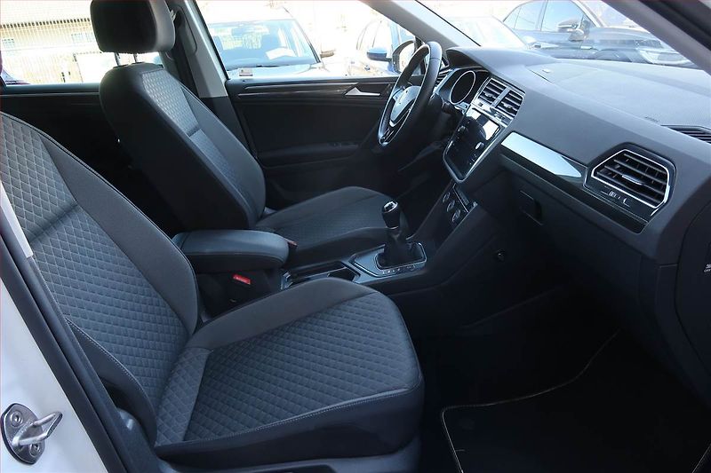 Volkswagen Tiguan (2018) Comfortline 1.4 TSI, ČR,1.maj - fotka 9 z 19