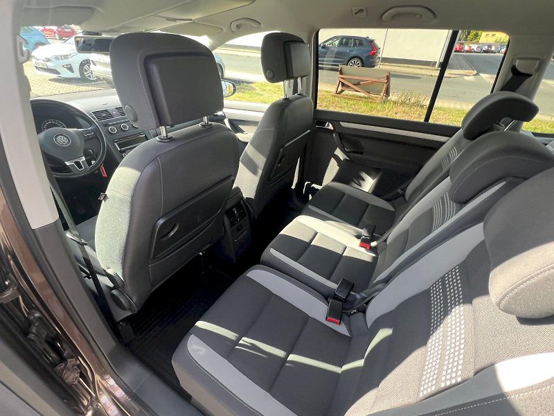 Volkswagen Touran (2013) Comfortline 1.4 TSI 103 kW 6°m - fotka 15 z 30