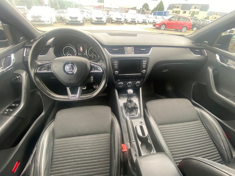 Škoda Octavia (2015) III Kombi 2.0 TDi RS 135 kW - fotka 7 z 23
