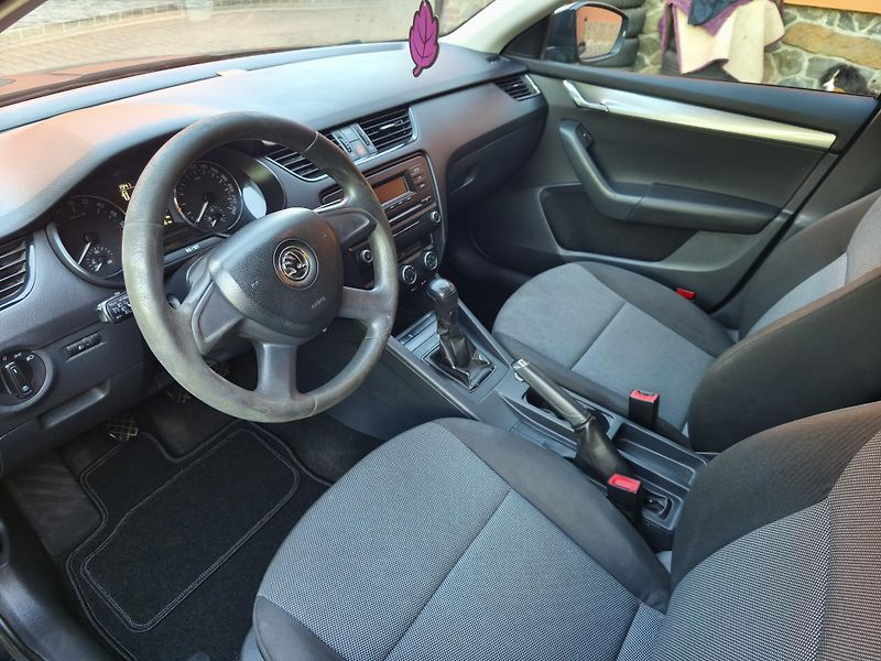 Škoda Octavia (2014) 1.6tdi 77kw, r.v.2014... - fotka 6 z 9