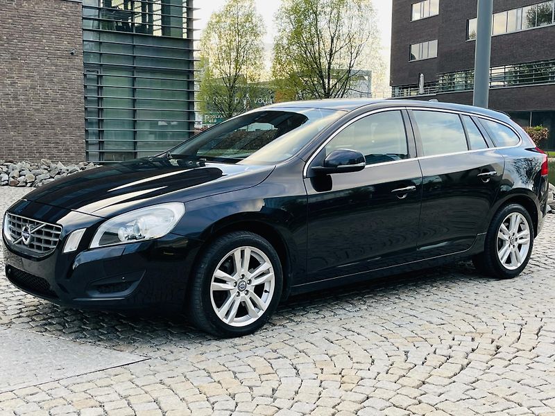 Volvo V60 2.4D5 MANUÁL VÝHŘEV SERVISKA - fotka 6 z 44