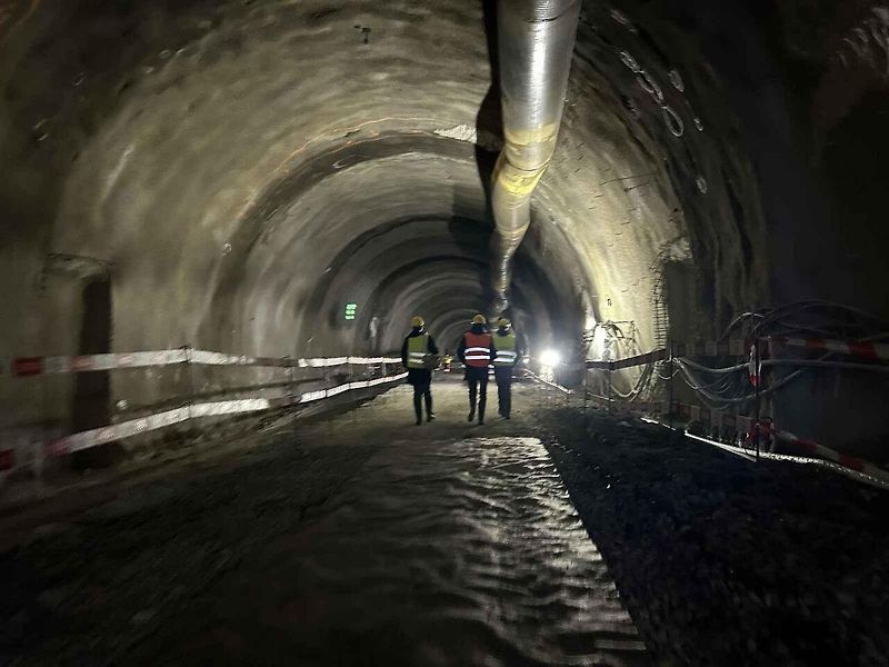 Proražení tunelu Homole na D35.
