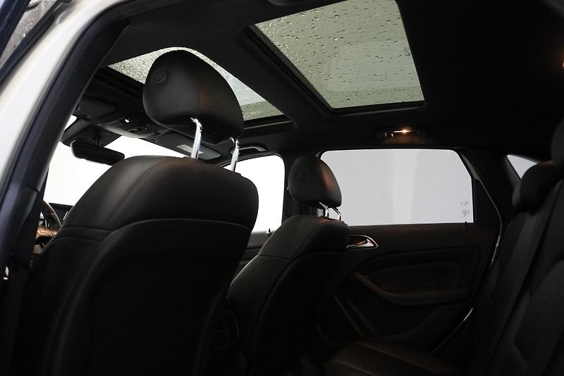 Mercedes-Benz Třídy B (2015) B250 2,0I AUTOMAT - fotka 24 z 30