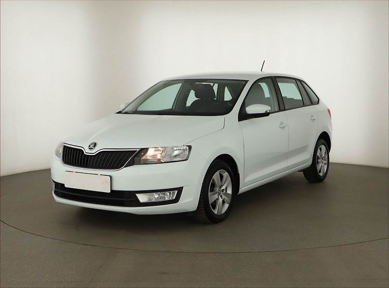 Škoda Rapid (2016) Spaceback 1.6 TDI - fotka 2 z 13