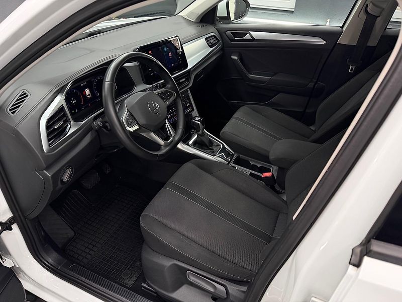 Volkswagen T-Roc (2022) 1.5 TSI Style DSG - fotka 11 z 27
