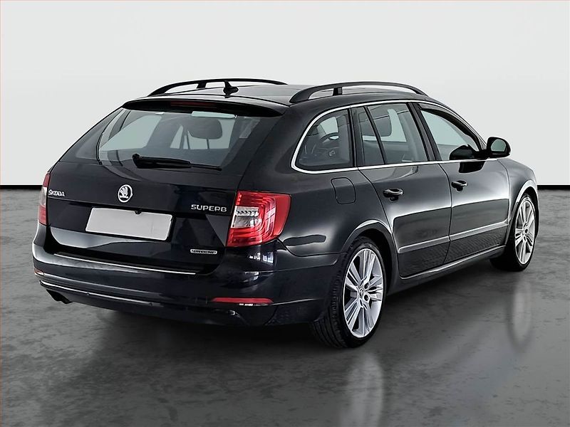 Škoda Superb (2014) Greenline 1.6 TDI, Navi - fotka 5 z 17