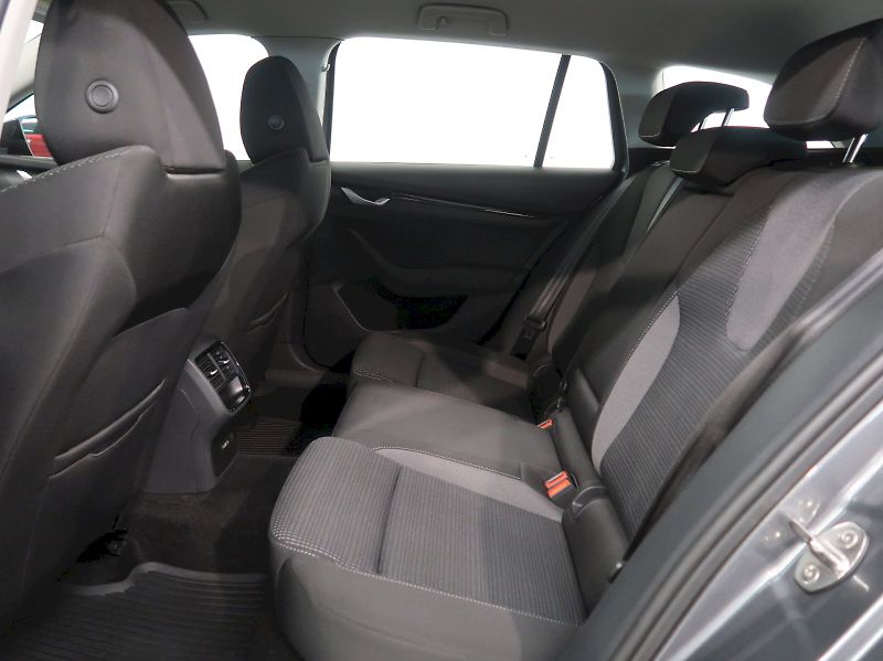 Škoda Octavia (2024) SELECTION 2.0TDI 110KW DSG - fotka 15 z 41