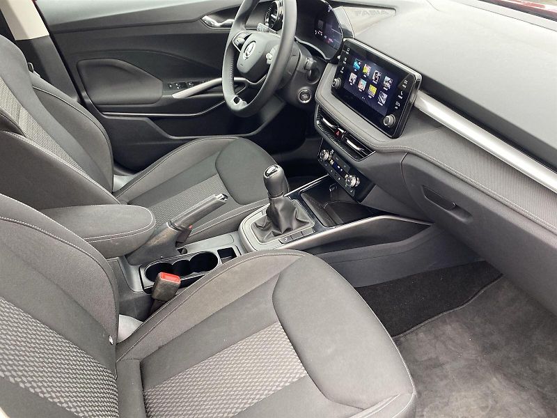 Škoda Fabia (2024) 1.0 TSI Top Selection - fotka 10 z 34