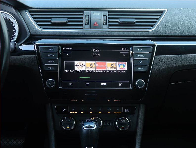 Škoda Superb (2016) Laurin&Klement 2.0 TDI - fotka 12 z 28