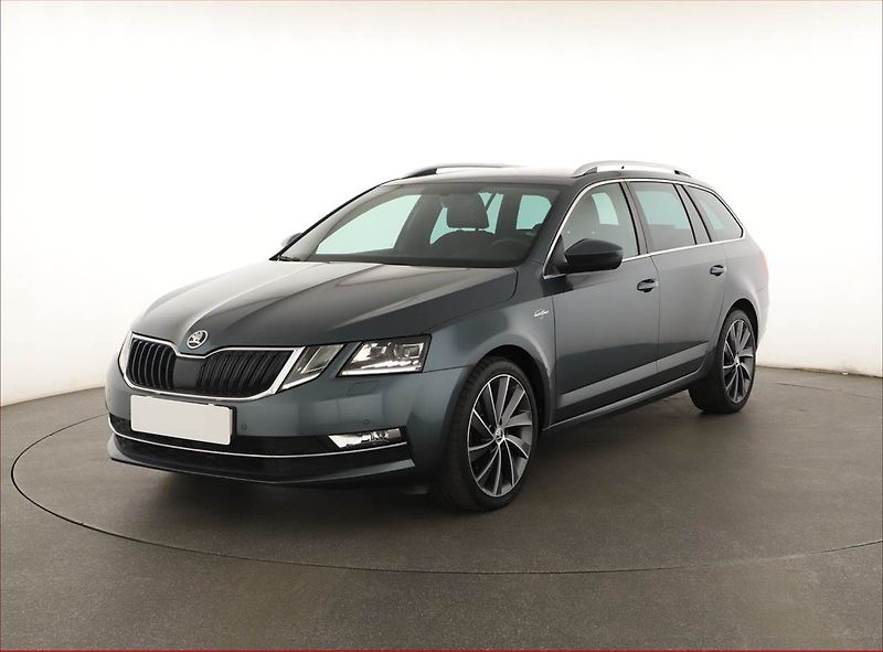Škoda Octavia (2019) 1.5 TSI, Automat, Kůže, Navi - fotka 2 z 20