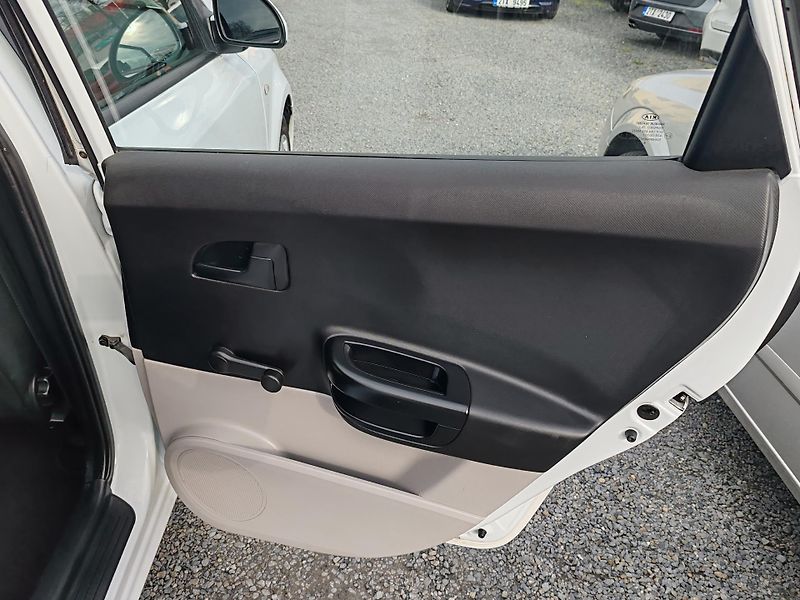 Kia Ceed 1.4 - fotka 18 z 26