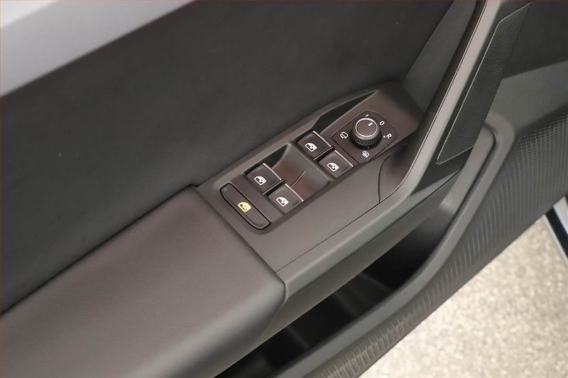 Seat Leon (2020) 1.5 TSI, Automat, Serv.kniha - fotka 9 z 20