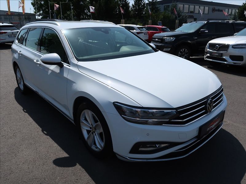 Volkswagen Passat 2,0 TDi,110kW,1majČR,Elegance - fotka 2 z 24