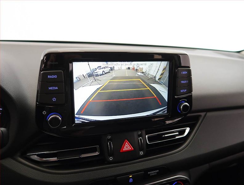 Hyundai i30 (2021) 1.6 CRDi, Automat, ČR,1.maj - fotka 17 z 21