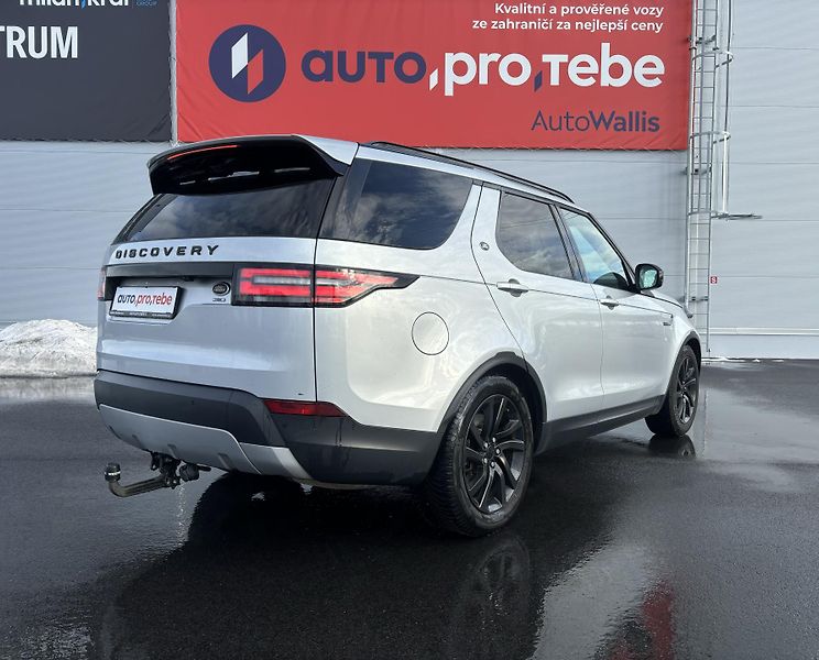 Land Rover Discovery 2.0SD4 177kW LUXURY 7-Míst TZ - fotka 4 z 29