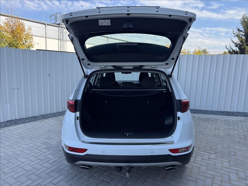 Kia Sportage 1,6 T-GDi 130kW 4x4 tažné - fotka 12 z 50
