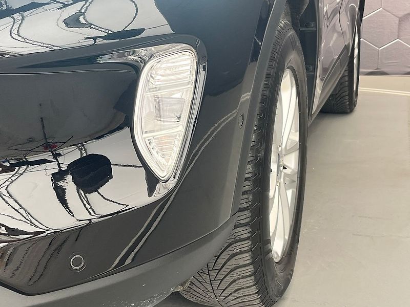 Ford Kuga 2.5 HEV 4X4 REZERVOVÁNO - fotka 40 z 70