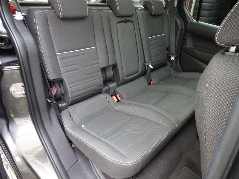 Ford Tourneo Connect 1.0 ECOBOOST TITANIUM - fotka 27 z 49