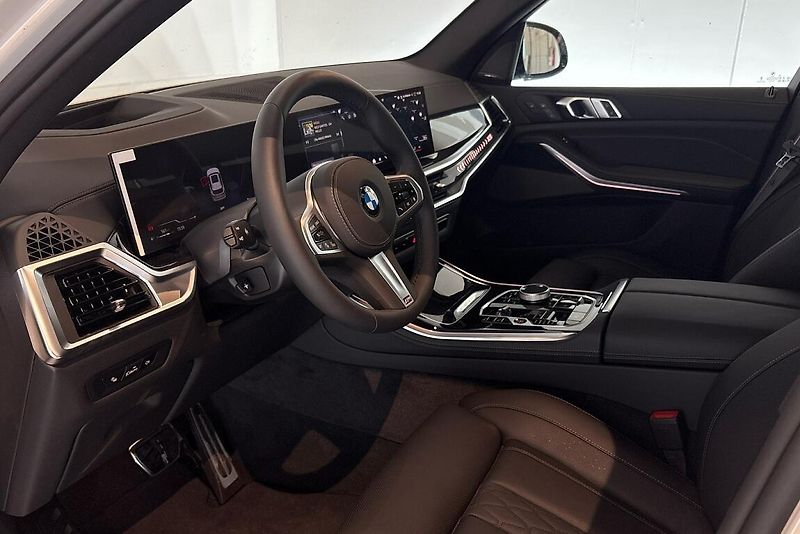 BMW X5 xDrive30d - fotka 6 z 12