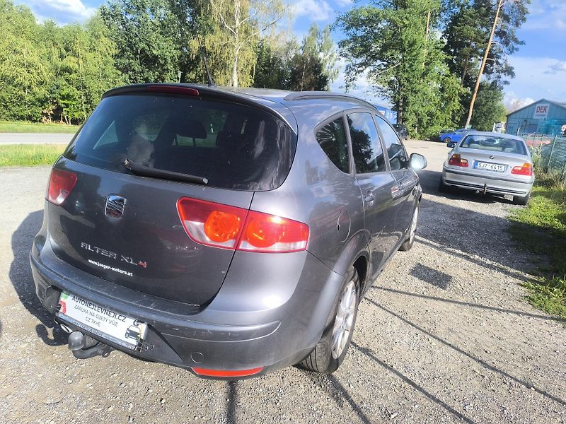 Seat Altea 2.0TDI 4X4 103KW,KRÁSNÁ,165TKM - fotka 4 z 25