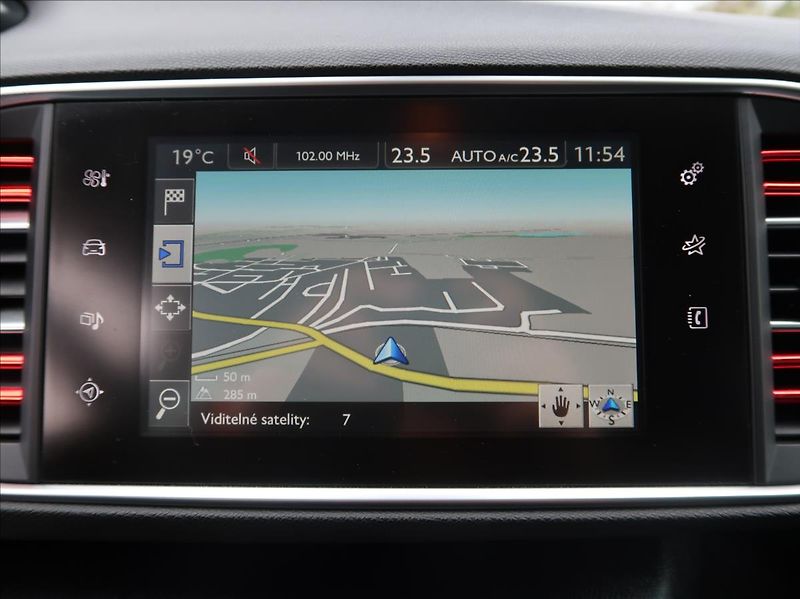 Peugeot 308 2,0 BHDi,110kW,BusinessLine - fotka 15 z 24