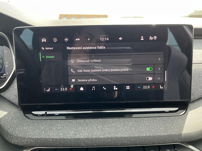 Škoda Octavia 2.0TDI TOP SELECTION - fotka 21 z 25