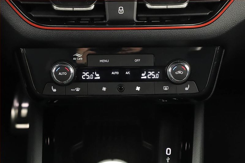 Škoda Kamiq (2024) 1.0 TSI, Drive, FullLed - fotka 16 z 19