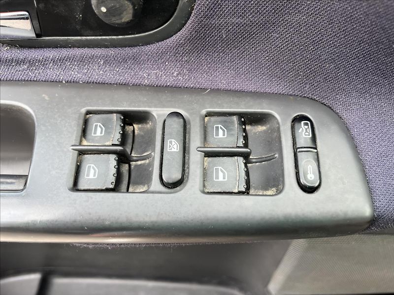 Volkswagen Sharan 1,9 TDi ROZVODY TAŽNÉ STK 4/28 - fotka 19 z 31