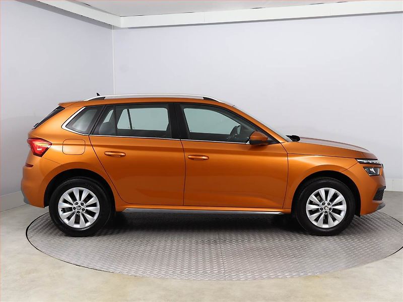 Škoda Kamiq (2022) Style 1.0 TSI, ČR,1.maj - fotka 6 z 18