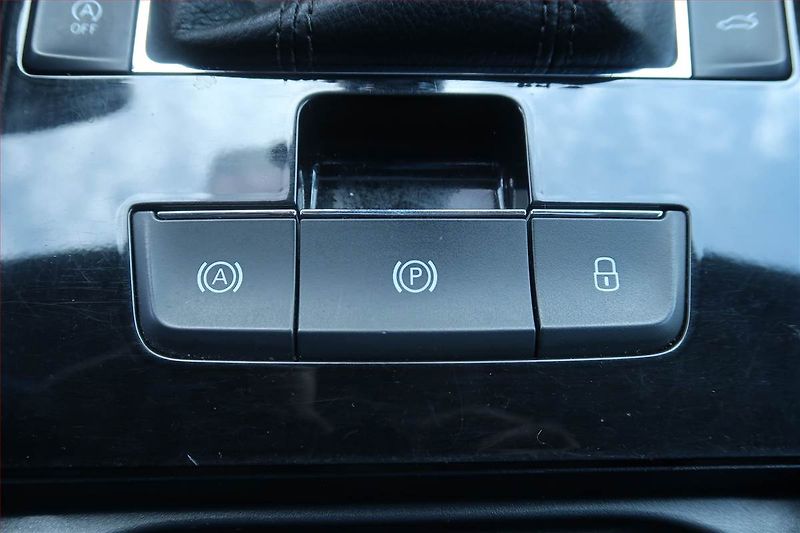 Škoda Superb (2016) 1.6 TDI, Kůže, Navi, Bi-Xenony - fotka 24 z 26