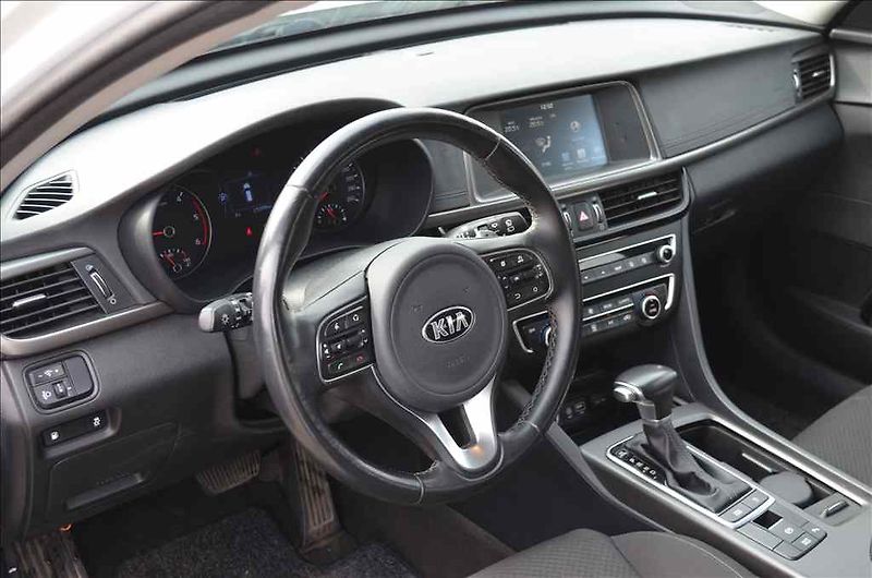 Kia Optima (2018) 1,7 D - fotka 13 z 21