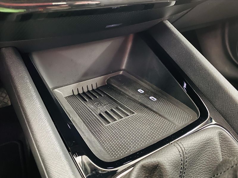 Škoda Octavia 1,5 TSI 110kW Selection - fotka 19 z 25