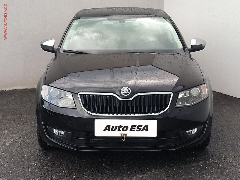 Škoda Octavia (2014) 1.2 TSi, Elegance, bixen, TZ - fotka 2 z 20