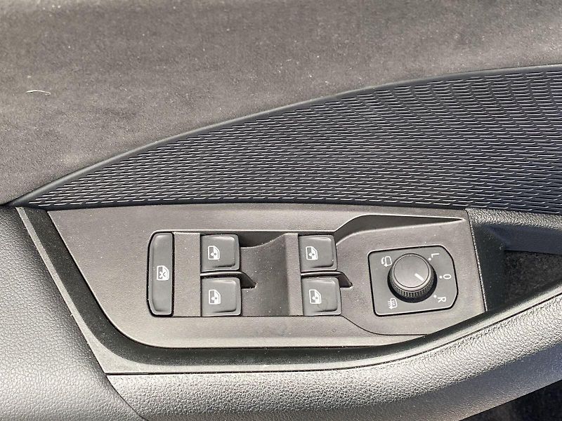 Škoda Octavia (2023) 2.0 TDI 4x4 DSG RS - fotka 33 z 44