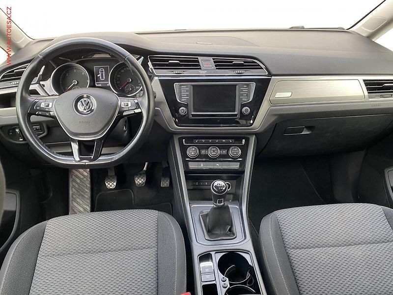 Volkswagen Touran (2017) 1.6 TDi, STK11/27 - fotka 8 z 19