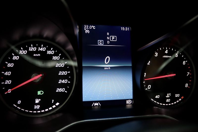 Mercedes-Benz Třídy C 180 T 115 kW 9G-Tronic - fotka 22 z 41