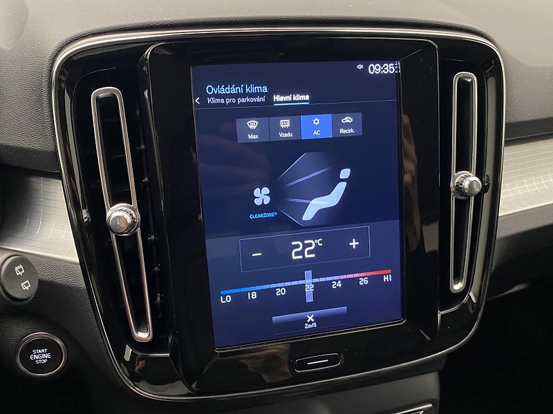 Volvo XC40 T4 MOMENTUM AUT CZ - fotka 37 z 42