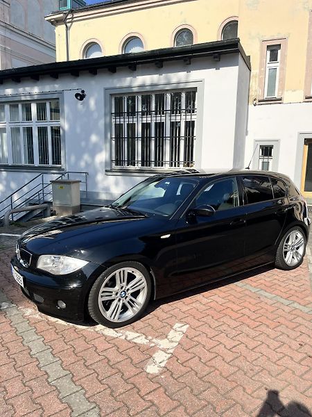 BMW Řada 1 (2006) - fotka 2 z 27