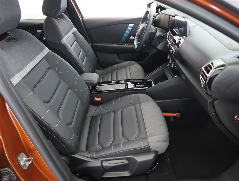 Citroën ë-C4 (2022) Shine 50 kWh, SoH 94% - fotka 9 z 27
