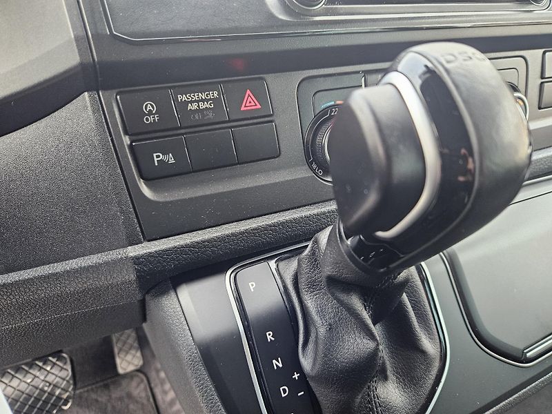 Volkswagen Multivan (2018) 2L 110KW, 4X4, DSG, DPH - fotka 16 z 23