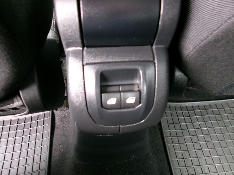 Peugeot 301 1.2 Puretech - fotka 13 z 22